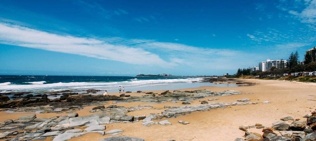 Perfect Location 4Brm Home Warana - 200m to Beach! in Warana