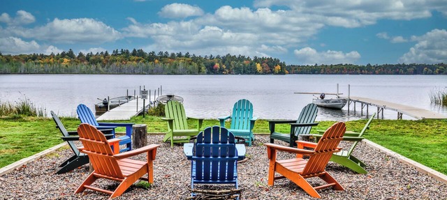 Pet Friendly Beautiful Cottage on Crystal Clear Private Meta Lake! in Eagle River