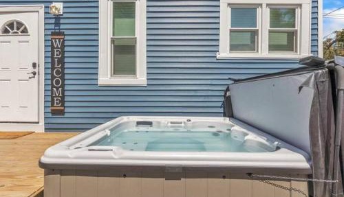 Pets, Big Groups Welcome: HotTub, Firepit, Grill in Bay City