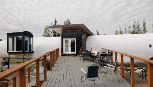 Pilot Lodge - Incredible Alaskan Airplane Home Boeing 727 in Houston
