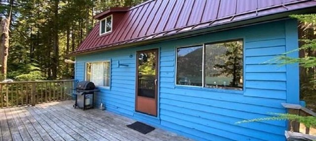 Pitt Lake Cabin - Boat Access Only in Greater Vancouver A