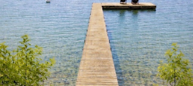 Platte Lake 5-bedroom Getaway - Private Dock + Boat Mooring - Up North Adventure in Beulah