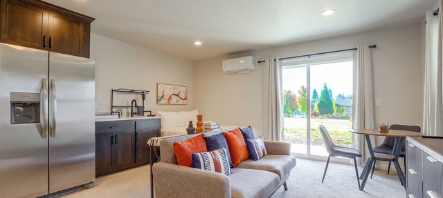 PNW Home Base! Gresham Studio w/Patio in Gresham