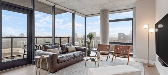 Prime West Loop 2BR Apts + Event Convenience in Chicago