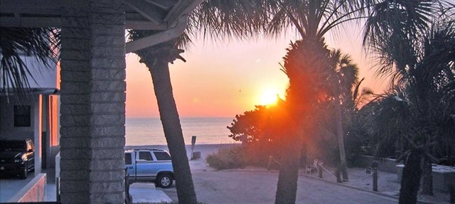 PRIVACY, RELAX with the DOLPHINS at the SEASIDE,no people. LOUNGERS & UMBRELLA, in Madeira Beach