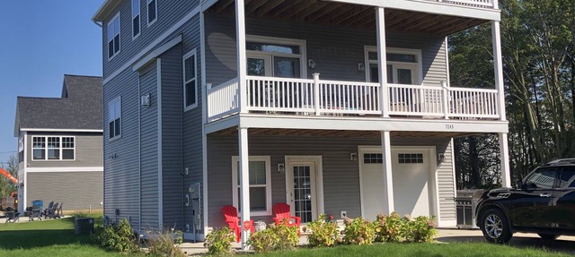 Private association beach. Home built in 2016. 4 BR/3 FB, 2HB in South Haven