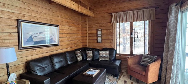 Private Cabin in the Heart of Crystal Mt Resort in Thompsonville