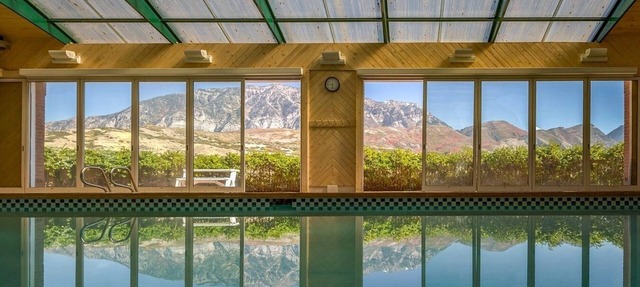 Private heatedPOOL JACUZZI SAUNA Ind Court + lower 2 levelsMansion! 8000sqFt in Orem