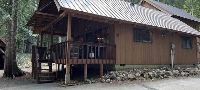 Private Mountain Cabin at Kachess Lake in Easton