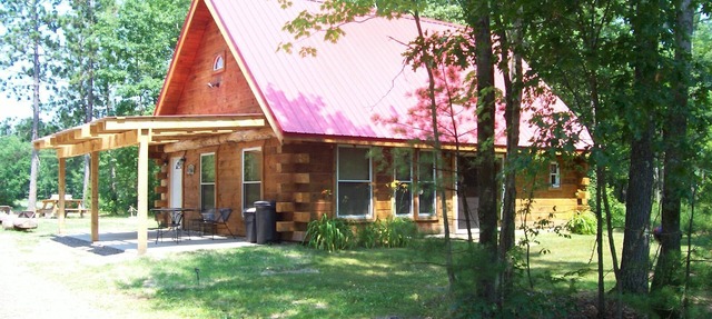 Private Red Roof Cabin - Rustic Log Cabin In The Woods! in Merrillan