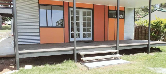 Private self contained 2 bedroom apartment in Russell Island