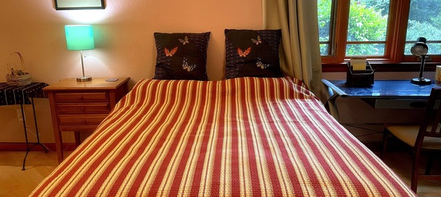 Quiet Studio. Private Entrance. Parking. WiFi. Laundry. Near Stanford. in Menlo Park