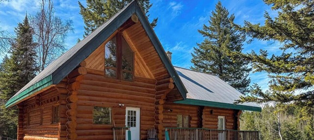 Raven`s Roost - Rural Cabin Minutes from Golden in Golden