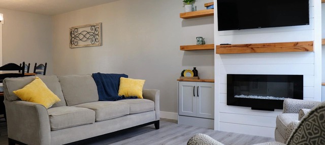 Recently Renovated, great location, close to freeway, lakes, slopes, and more. in Lindon