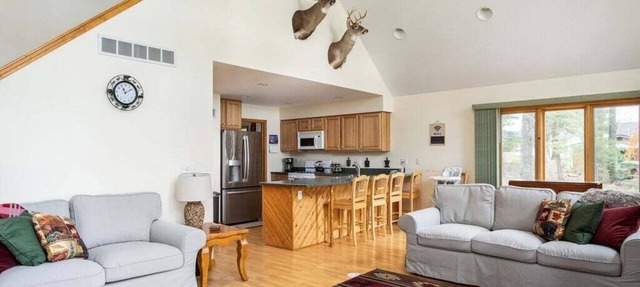 🌅 Relax & Explore | Waterfront Crawford Lake Cottage - 4878 in Kalkaska