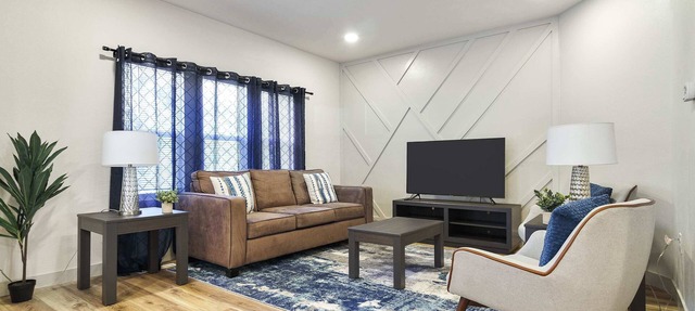 Remodeled Home - Steps from Brady Street! in Milwaukee