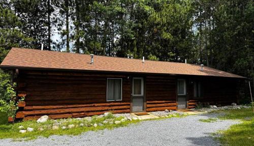 Riverfront Cabin 9 in Crystal Falls