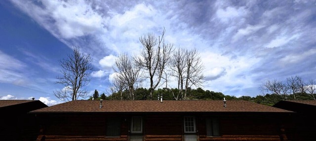 Riverfront Cabin #2. in Crystal Falls