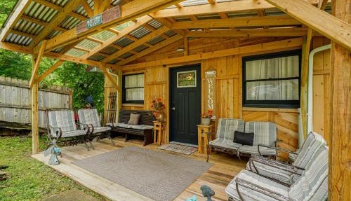 Riverfront Retreat 7 Miles From Ft Leonard Wood in Dixon