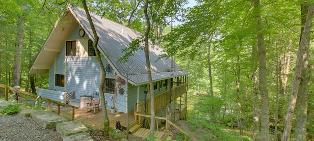 Riverside Cabin w/3 Decks in North Vernon! in North Vernon