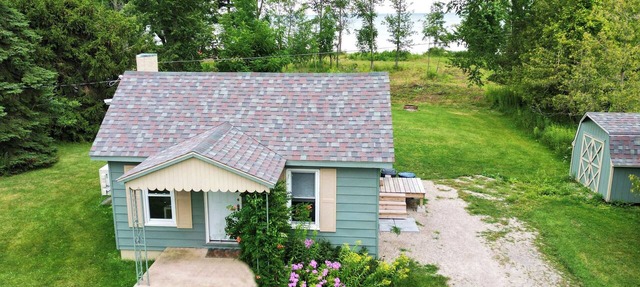 Romantic and Cozy Lake Huron Cottage in Harbor Beach