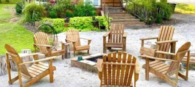 Rustic A-frame Cedar Cabin with loft, Lg Grill Outdoor Dining & Fire pit! in Branson