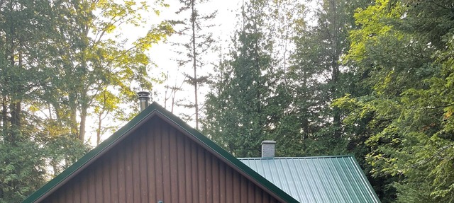 Rustic cozy cabin, close to trails and Amish shopping. in Mio