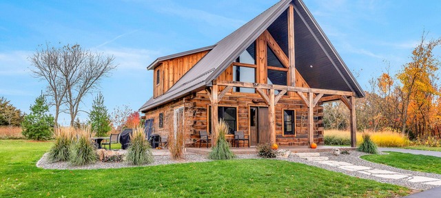 Rustic Hideaway Sleeps 4 HOT TUB in De Soto