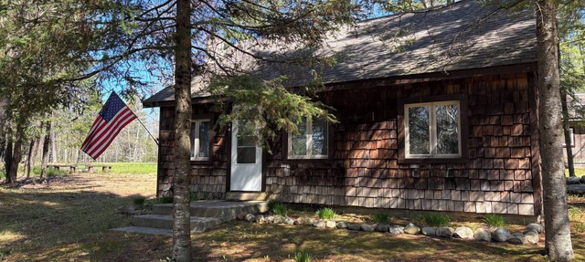 Rustic Up North Cabin Minutes From The Au Sable River in Mio
