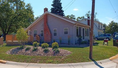 Rye Beach Retreat in Huron