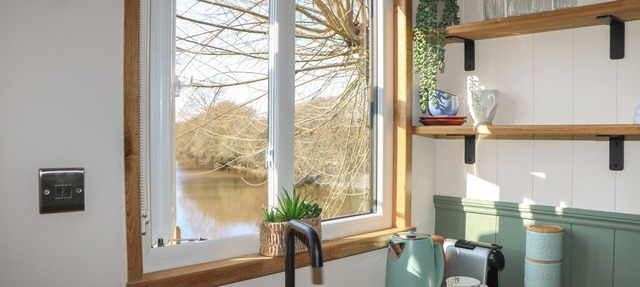 Salthaven Shepherds Hut in Pevensey