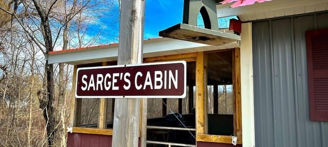 Sarge’s Cabin ~ Close to Trails 8 and 13! in Bergland