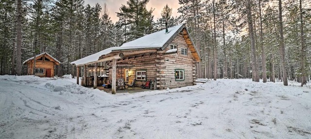 Secluded Vanderbilt Cabin, 9 Mi to Treetops! in Vanderbilt