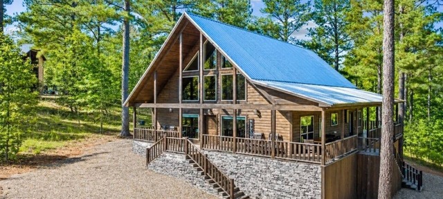 Shadow Dancer - Hot Tub, Outdoor Fireplace, Playground & Fire Pit Near Hochatown in Broken Bow