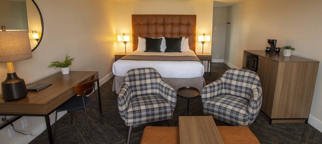 Shearwater Inn in Lincoln City