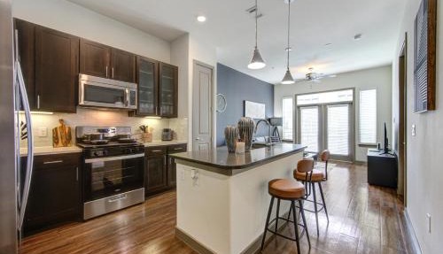 Sleek Energy Corridor King Bed Suite in Houston