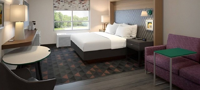 Sophisticated & Equipped Room for Staycation in Minneapolis
