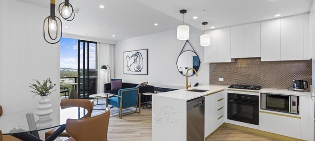 Southport Lux top floor apartment in Gold Coast