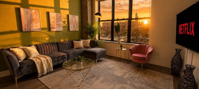 Spacious 3BR Condo with Skyline Views near McCormick Place & Soldier Field in Chicago