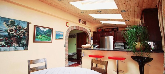 Spacious 4+2 bedroom 9 beds house with dedicated office, loft, and jacuzzi in Glendale
