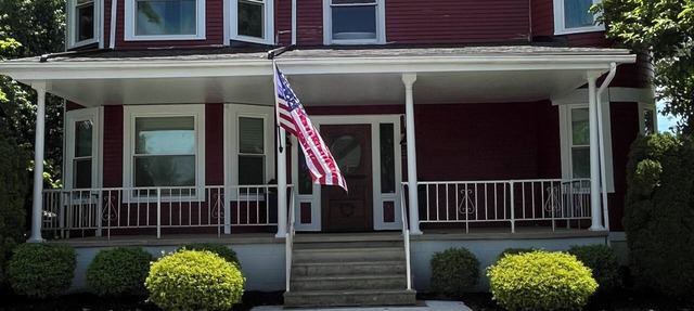 Spacious 4-bedroom century house in Niles, Ohio. Close to many area attractions! in Niles