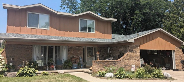 Spacious 5-bedroom house in Green Bay with WiFi, AC available for 2025 NFL draf in Green Bay