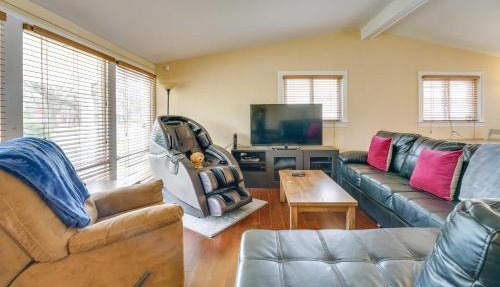 Spacious Ann Arbor Getaway near Stadium in Ann Arbor