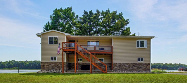 Spacious Home w/Deck & Mississippi River Views in Grafton