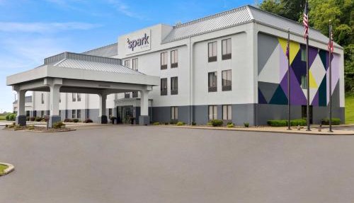 Spark By Hilton Newcomerstown in Newcomerstown