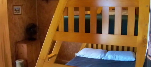 Starlight Cabin & Ride Away on Tomahawk Ridge in Utopia