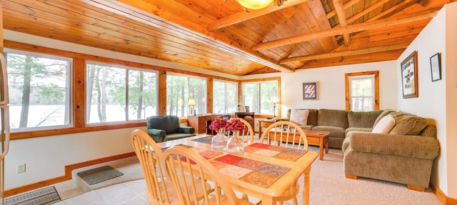 Steps to Lakefront: Dog-Friendly Cabin in Levering in Levering