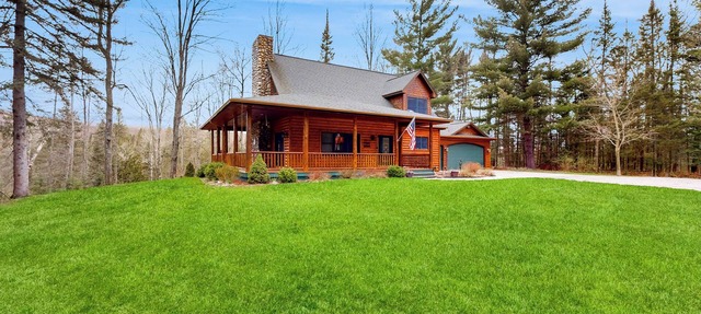 Steps to Sturgeon River! Dog-Friendly Nature Haven in Vanderbilt