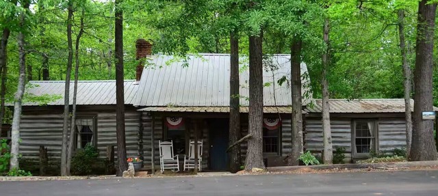 StillMeadows Cabin One in Thomaston
