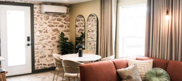 Studio 21 charme et confort au coeur de Magog in Magog-Orford